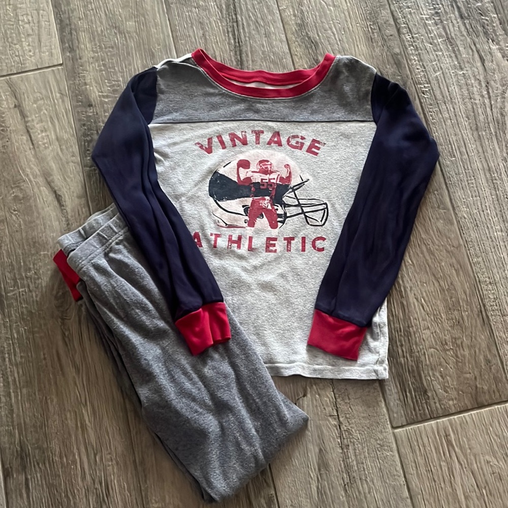 The Children’s Place long sleeve pj’s, sz 7
